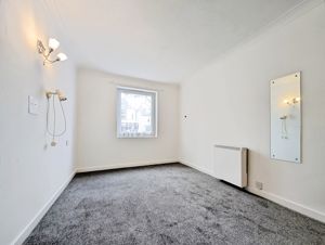 Bedroom- click for photo gallery